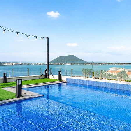 Jeju Attirance Hotel & Poolvilla Согвипхо Экстерьер фото