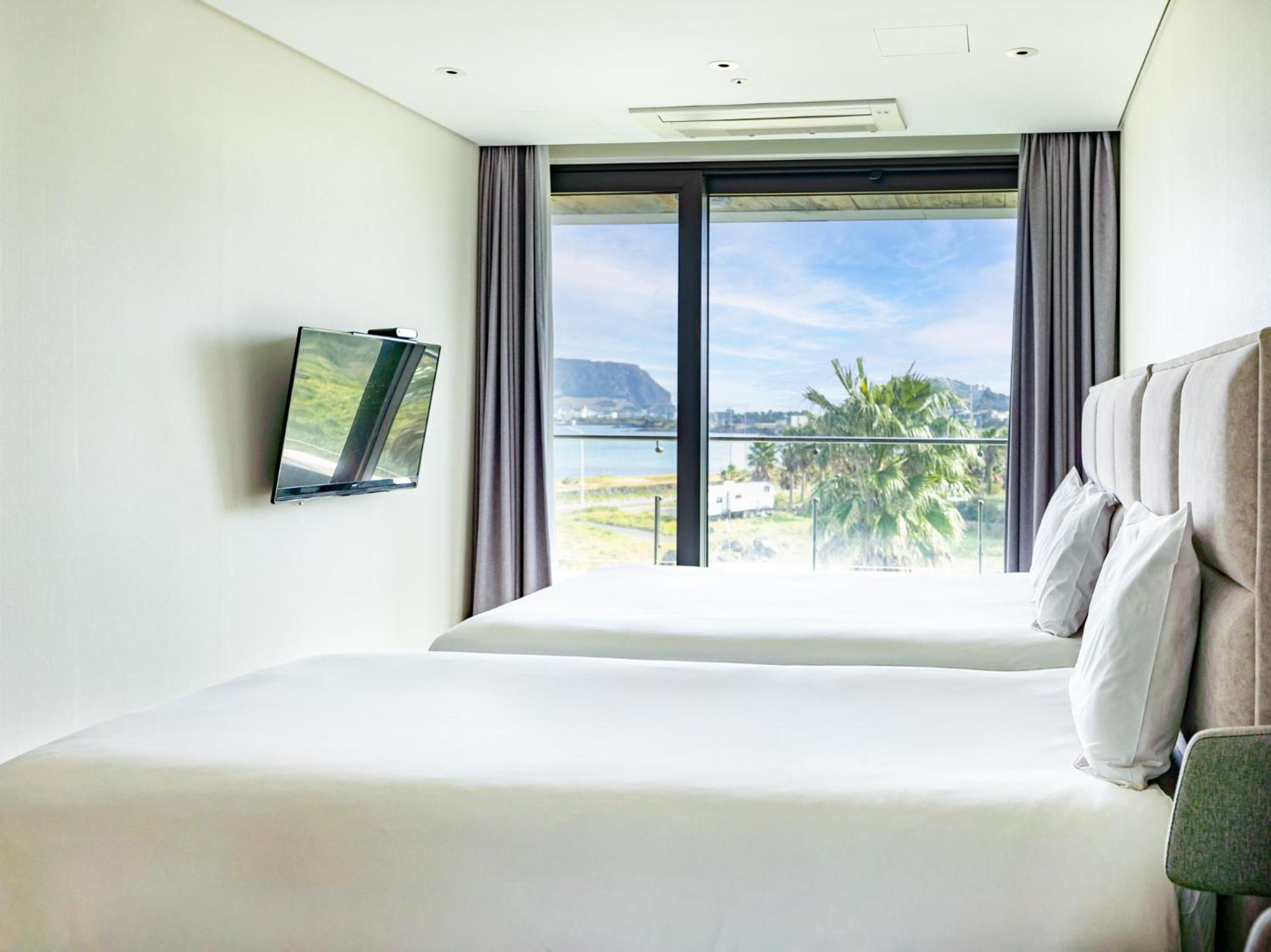 Jeju Attirance Hotel & Poolvilla Согвипхо Экстерьер фото
