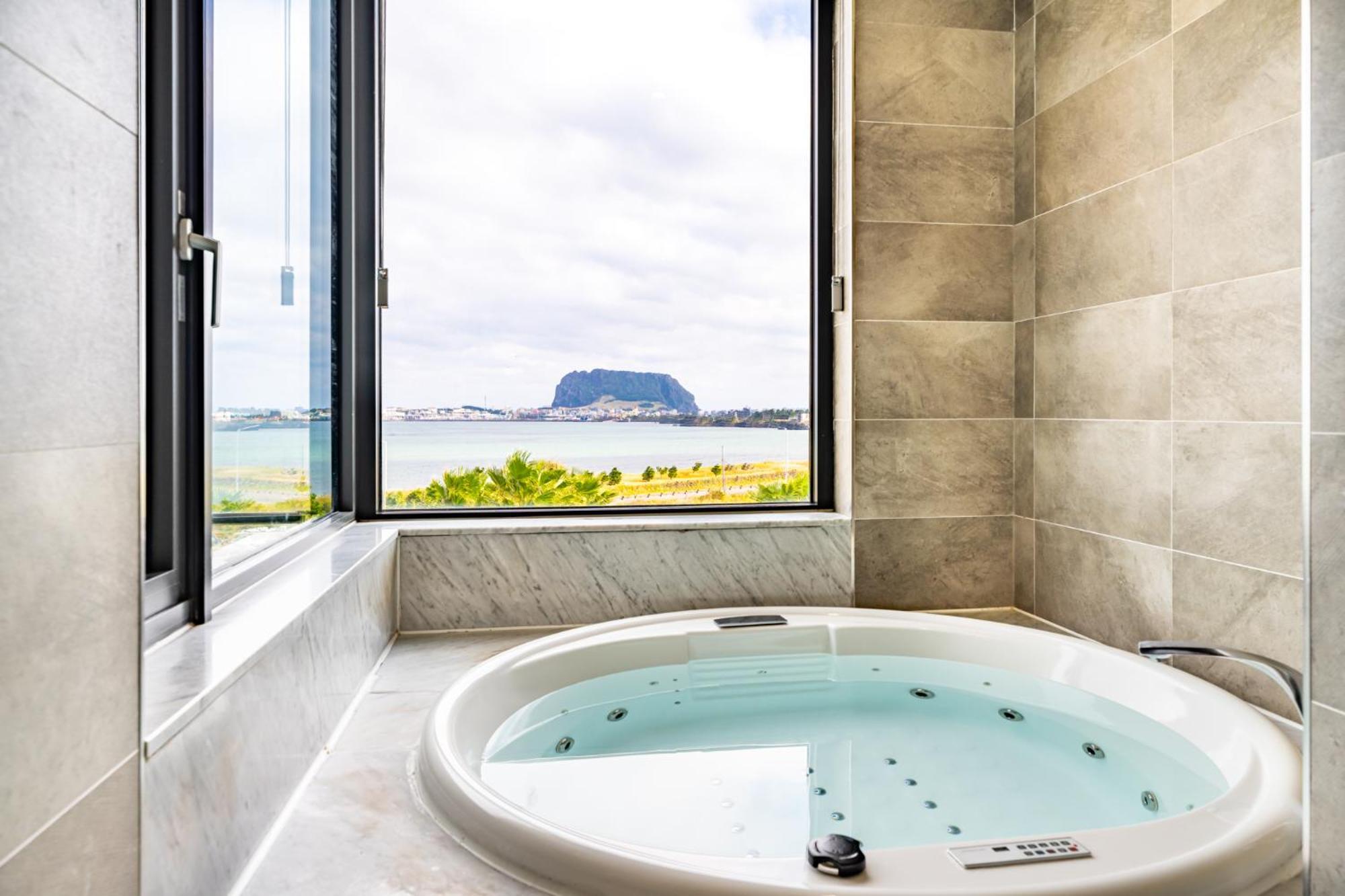 Jeju Attirance Hotel & Poolvilla Согвипхо Экстерьер фото