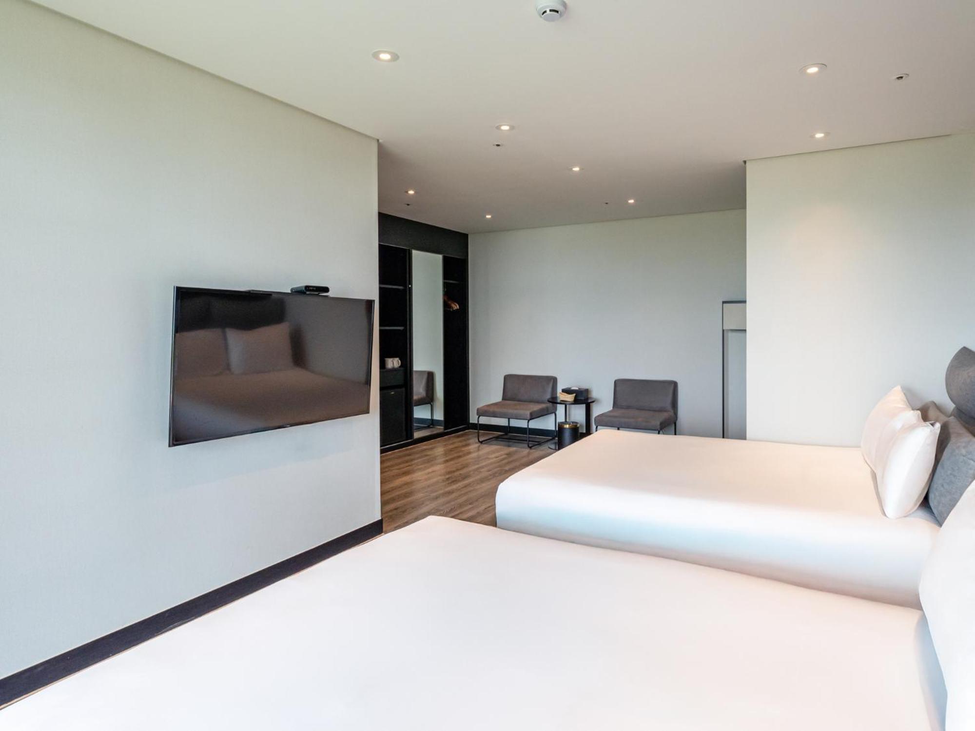 Jeju Attirance Hotel & Poolvilla Согвипхо Экстерьер фото