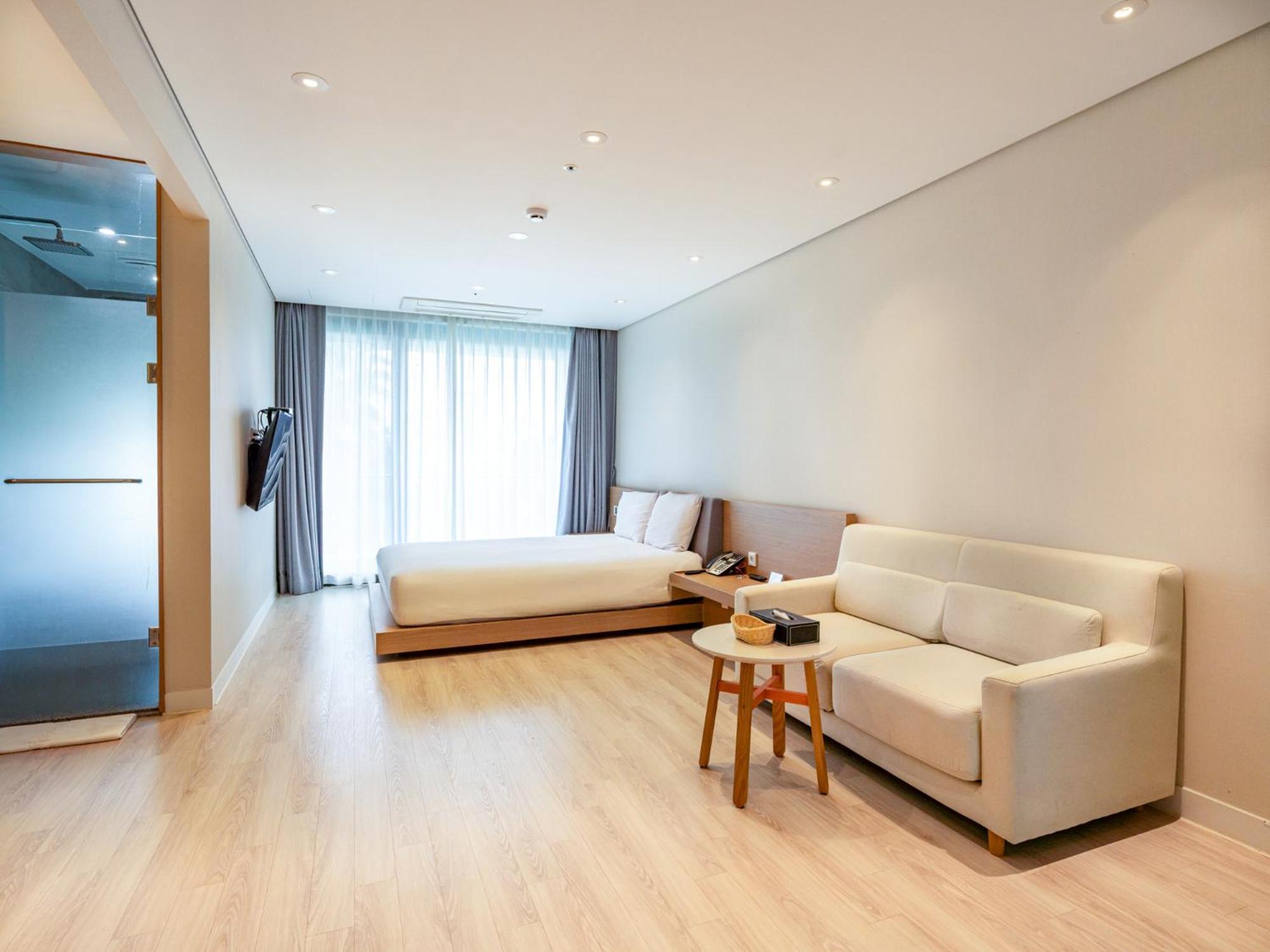 Jeju Attirance Hotel & Poolvilla Согвипхо Экстерьер фото